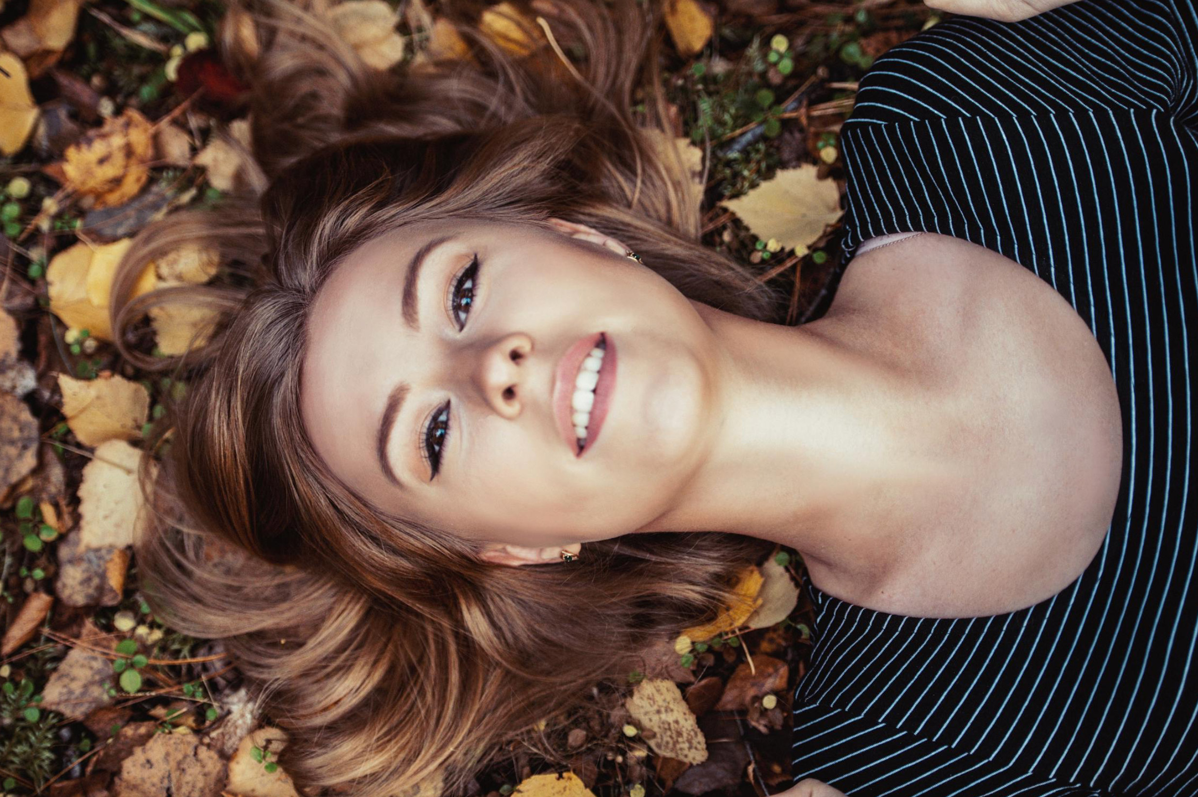 Preoccupato che le macchie marroni sui denti possano influenzare la tua immagine? Scopri come risolvere il problema e ritrovare sicurezza nel tuo sorriso